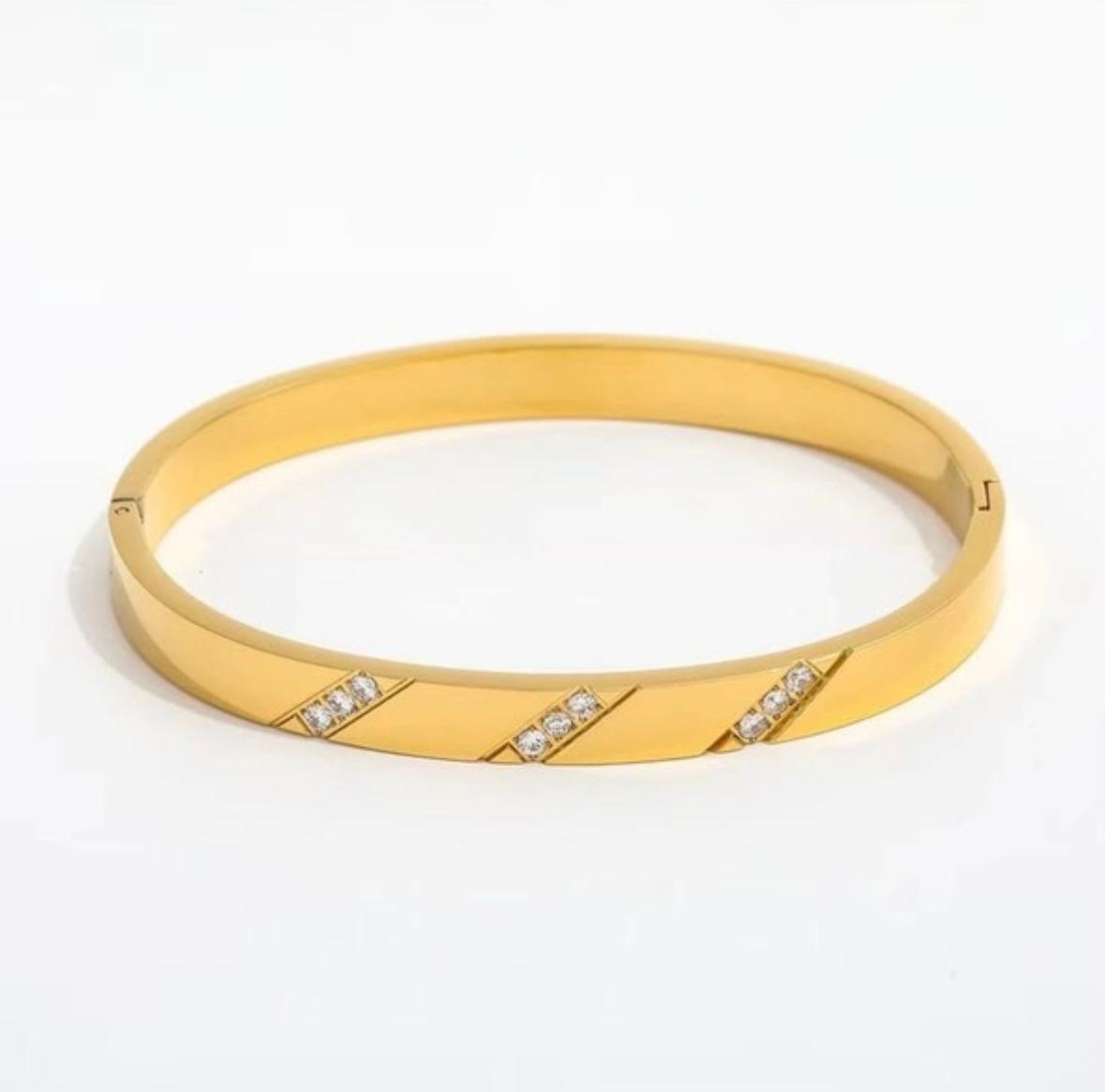 BRENDA HINGED BANGLE