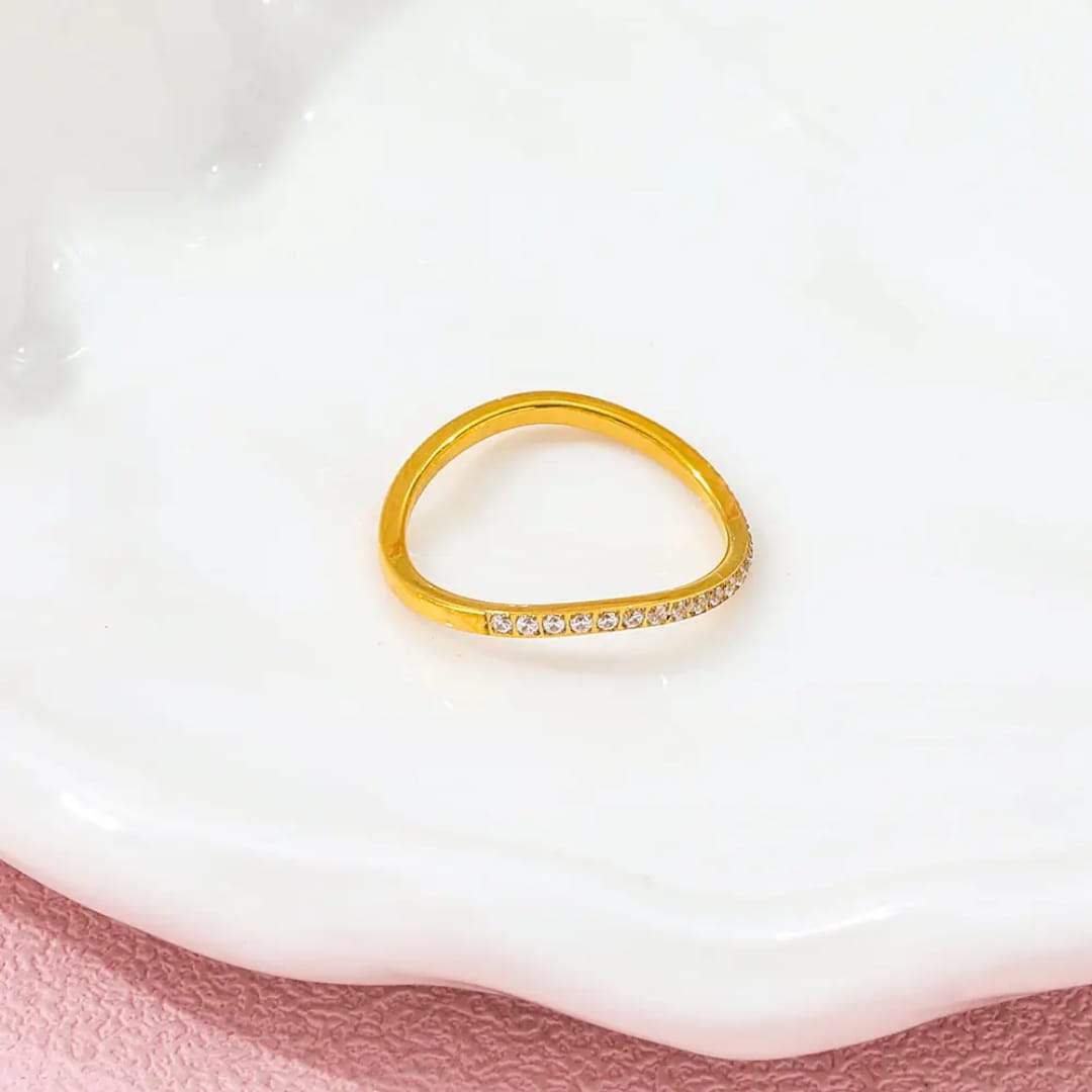 ESME RING - Gallery 1