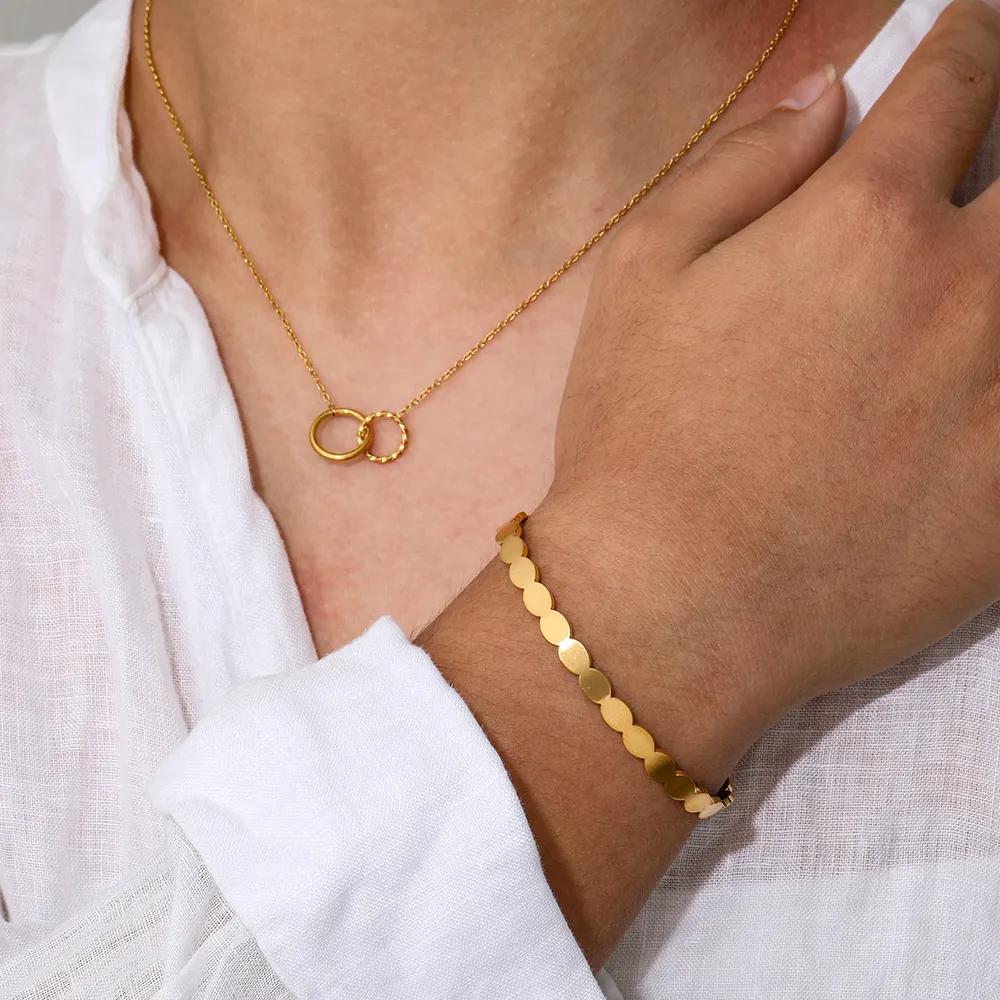 SCALLOP CUFF - Gallery 1